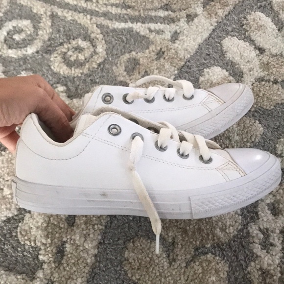 Converse - Picture 2 of 3